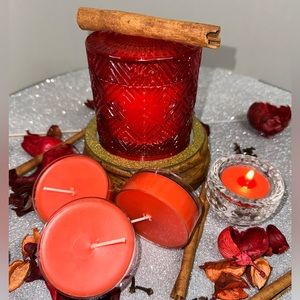 . ** PREM CINNAMON CLOVE. SCENT UNLEASHED, HAND POURED SCENTED CANDLES!